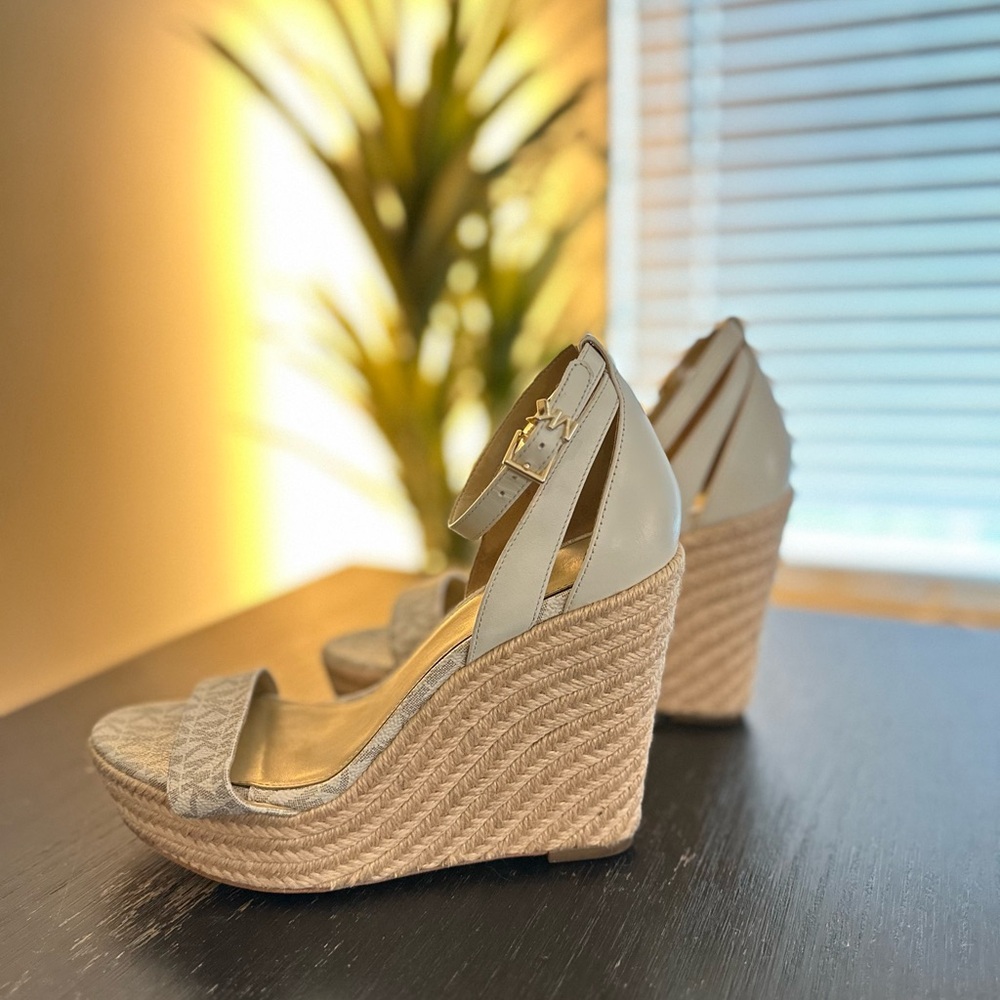 Michael Kors Cream Wedge Sandals with Peep-Toe - Picture 3 of 4